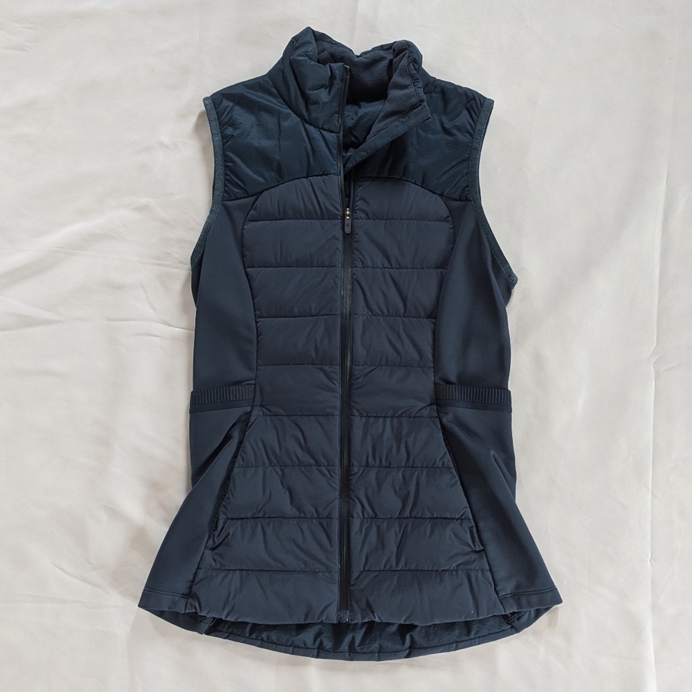 Lululemon Down For It All Vest In Night Diver Size 4